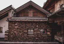 Comprehensive Guide to Restoring Your Log Home Guide to Restoring Your Log Home