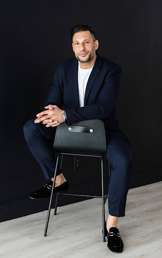 From Numbers to Neighborhoods: A Realtor with Range
