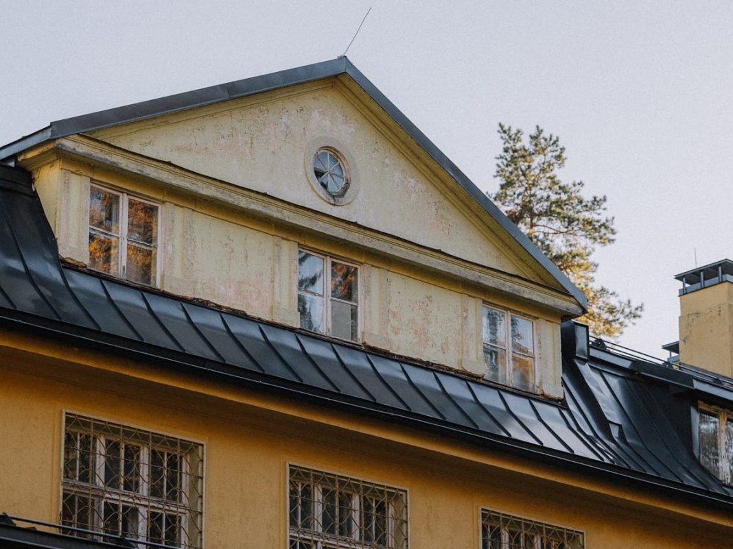 hip roof design