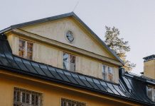 Hip Roof Design – Ideas That Improve Home Structure hip roof design