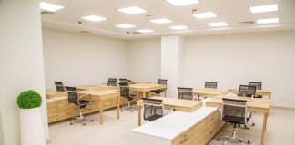 Redefining the Modern Workspace: The Intersection of Aesthetic Innovation and Ergonomic Craftsmanship The Intersection of Aesthetic Innovation and Ergonomic Craftsmanship