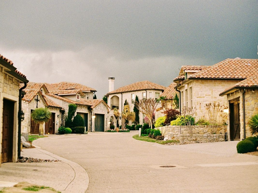 How to Successfully Buy and Sell a Home in Texas How to Successfully Buy and Sell a Home in Texas