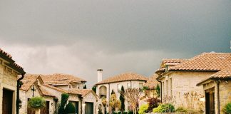 How to Successfully Buy and Sell a Home in Texas How to Successfully Buy and Sell a Home in Texas