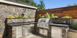 How to Plan an Outdoor Kitchen That Fits Your Yard and Budget How to Plan an Outdoor Kitchen That Fits Your Yard and Budget